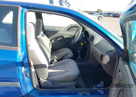 2000 Suzuki Swift Ga/Gl z USA, uszkodzony, nr VIN 2S2AB21H7Y6602160